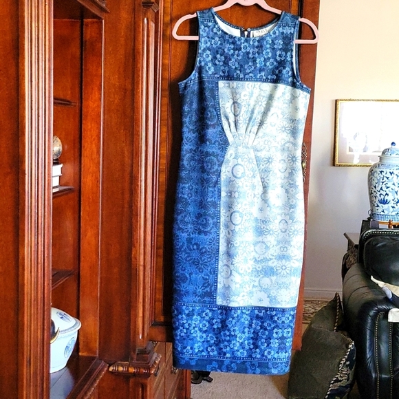BEIGE by eci Darling Navy waisted Sleeveless DRESS - Picture 1 of 6